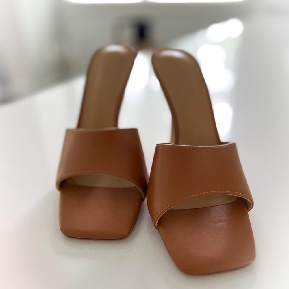 Tony Bianco Flora Mule Sandals (Camel), Size 7, never worn. (New $181)